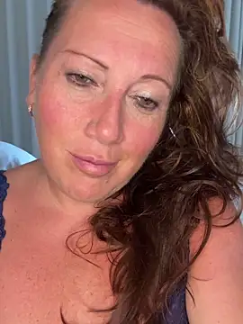 Snapshot of xsexycurvymilf chatting on September 11, 2025, 10:37 am xsexycurvymilf online show from September 11, 2025, 10:37 am