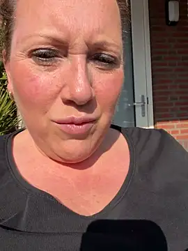 xsexycurvymilf online show from March 19, 2026, 1:59 pm