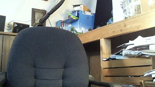 handsomeguy0729 online show from October 17, 2025, 11:51 pm