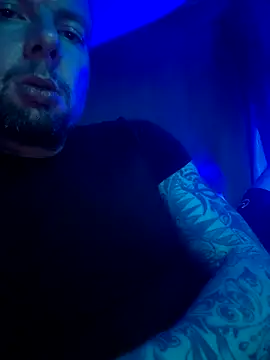 nicedicknicetats online show from September 27, 2025, 4:17 am