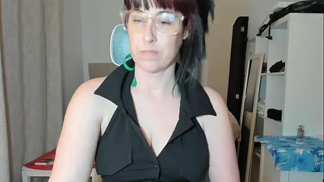 emmita69  online show from February 8, 2026, 1:09 am