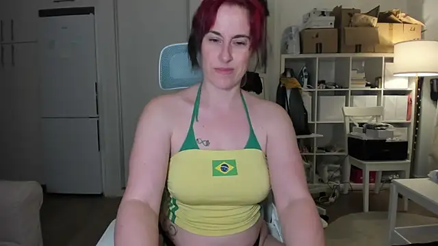Snapshot of emmita69_ chatting on June 5, 2026, 3:57 am emmita69 online show from June 5, 2026, 3:57 am