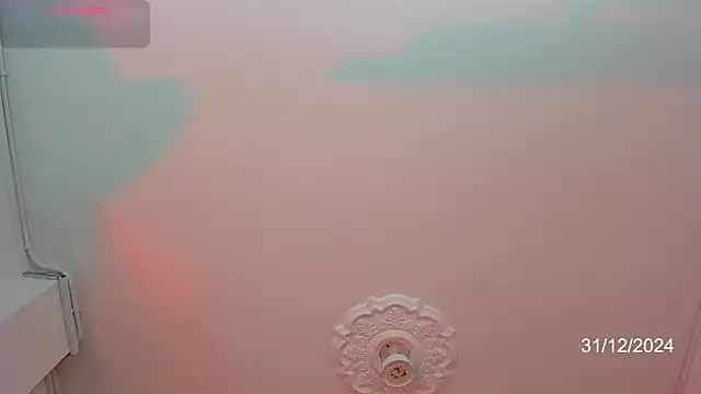 Snapshot of Karoline_Marin chatting on December 31, 2024, 1:52 pm Karoline Marin online show from December 31, 2024, 1:52 pm