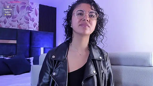 Amareto  online show from March 22, 2025, 11:32 am