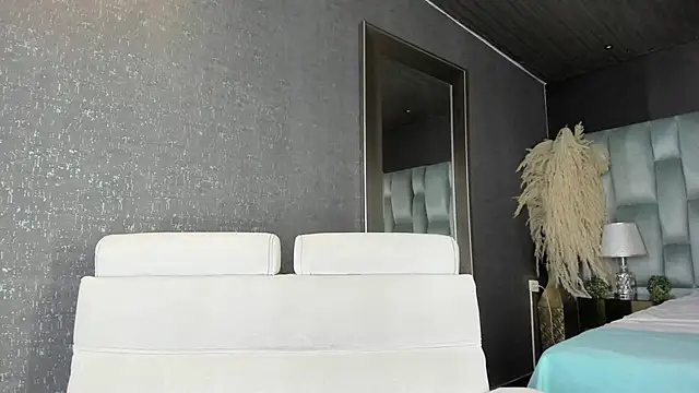 Amareto  online show from September 12, 2025, 11:54 am