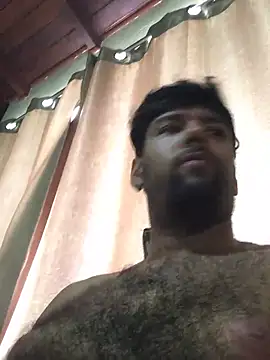 Snapshot of Luksmen chatting on December 13, 2024, 3:21 pm Luksmen online show from December 13, 2024, 3:21 pm