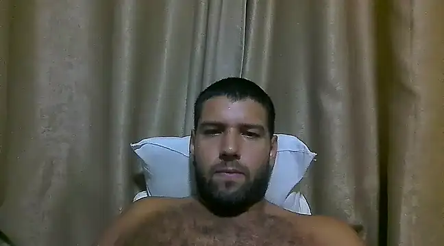 Snapshot of Luksmen chatting on February 23, 2025, 11:04 pm Luksmen online show from February 23, 2025, 11:04 pm