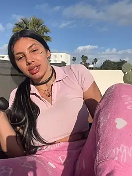 Snapshot of sexynalaa chatting on December 23, 2024, 1:45 pm sexynalaa online show from December 23, 2024, 1:45 pm