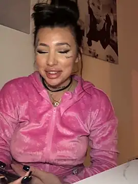 Snapshot of sexynalaa chatting on January 17, 2025, 1:04 am sexynalaa online show from January 17, 2025, 1:04 am