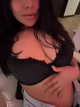 PetitLumiere online show from January 19, 2025, 5:37 am