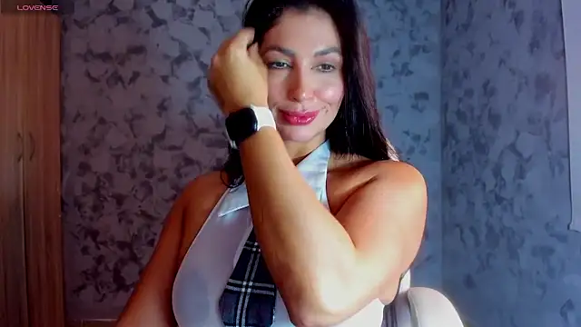 Snapshot of temptation_sweet chatting on March 8, 2025, 2:45 am temptation sweet online show from March 8, 2025, 2:45 am