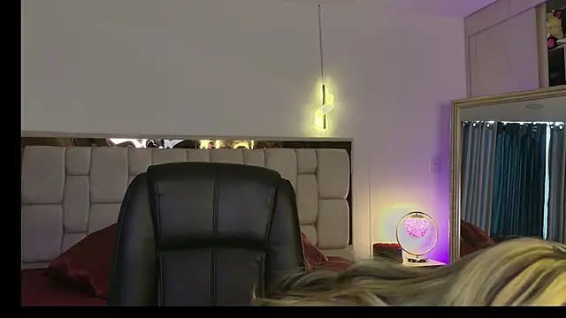 Ammy Castro online show from June 4, 2026, 10:27 pm