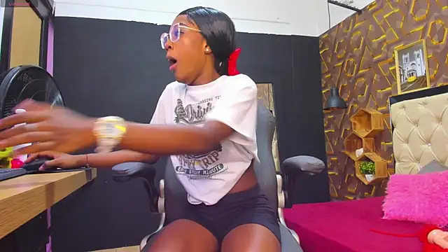 deyy madissonn online show from January 31, 2025, 8:12 pm