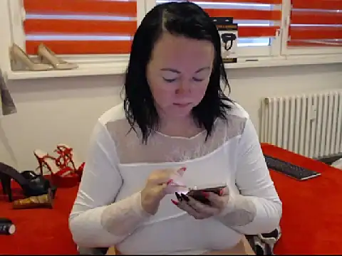 Alexie33 online show from February 22, 2025, 8:18 am