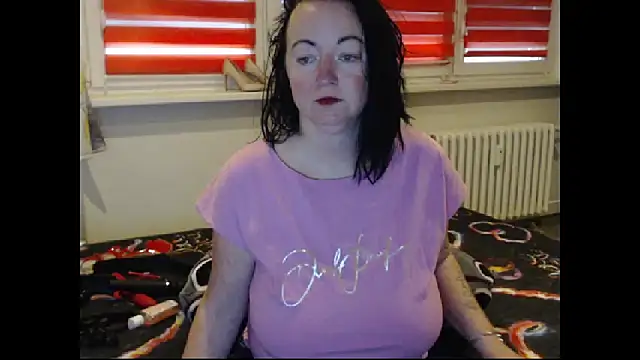 Snapshot of Alexie33 chatting on February 6, 2026, 8:51 am Alexie33 online show from February 6, 2026, 8:51 am