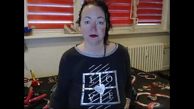 Snapshot of Alexie33 chatting on February 15, 2026, 6:32 am Alexie33 online show from February 15, 2026, 6:32 am