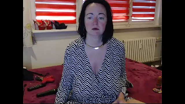 Snapshot of Alexie33 chatting on March 10, 2026, 7:02 am Alexie33 online show from March 10, 2026, 7:02 am