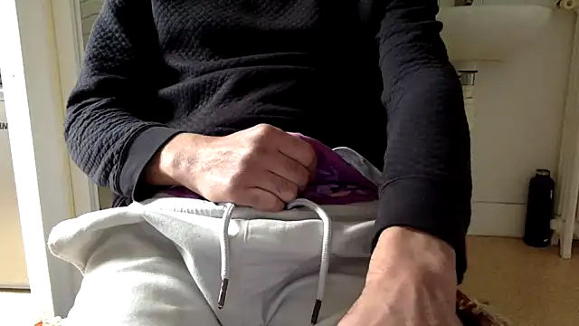 molozeb online show from November 25, 2025, 10:15 am