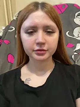 oliviiaa online show from March 30, 2026, 11:22 am