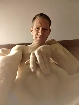 Snapshot of Blondinet92 chatting on November 25, 2025, 10:43 pm Blondinet92 online show from November 25, 2025, 10:43 pm