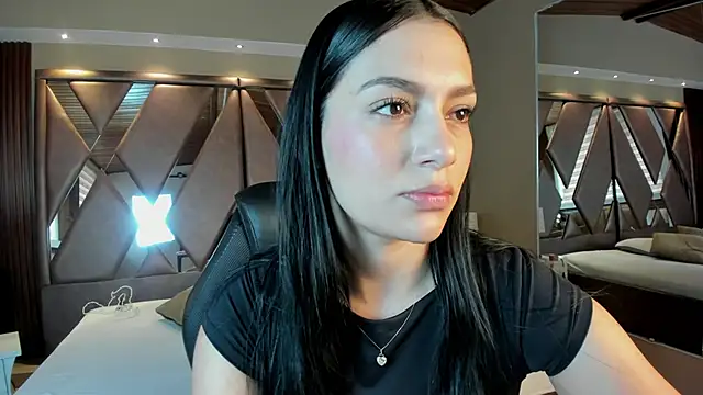 carina rossi online show from October 30, 2025, 1:01 pm