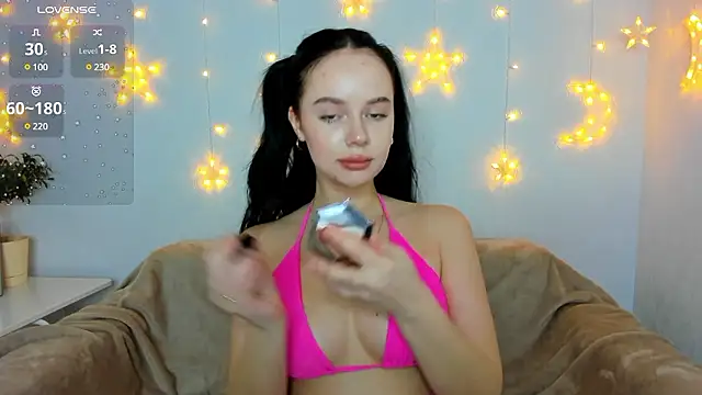 Snapshot of Lori__Hell chatting on December 8, 2024, 2:18 am Lori Hell online show from December 8, 2024, 2:18 am