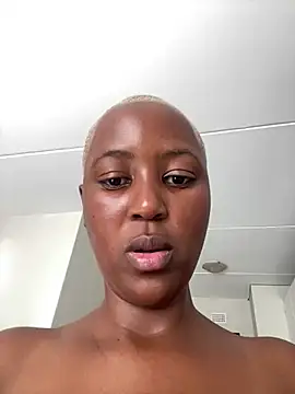 Snapshot of officialkhakes_za chatting on February 16, 2025, 7:15 am officialkhakes za online show from February 16, 2025, 7:15 am