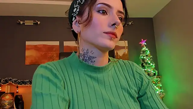 LiliJones  online show from December 5, 2024, 4:55 pm