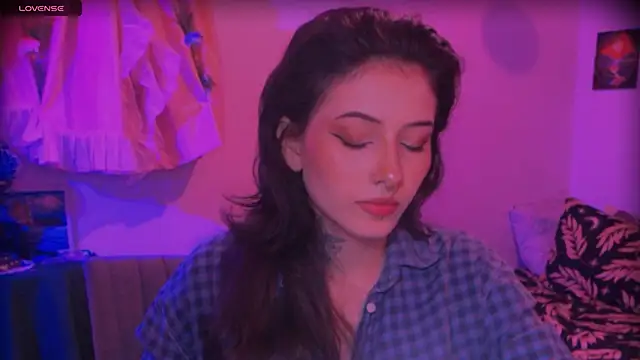 LiliJones  online show from March 28, 2026, 7:46 pm