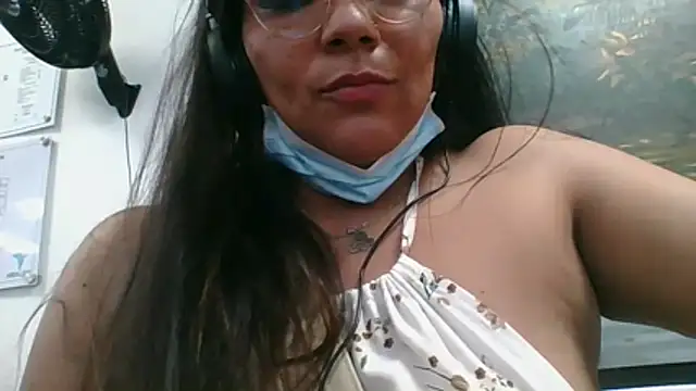 Luna Dumont online show from February 10, 2026, 2:21 pm