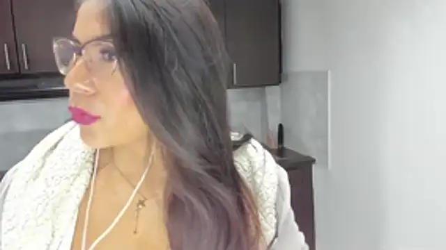 Snapshot of Luna_Dumont chatting on April 21, 2026, 11:05 am Luna Dumont online show from April 21, 2026, 11:05 am