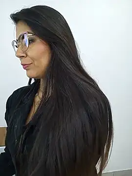 Snapshot of Luna_Dumont chatting on May 14, 2026, 11:17 am Luna Dumont online show from May 14, 2026, 11:17 am