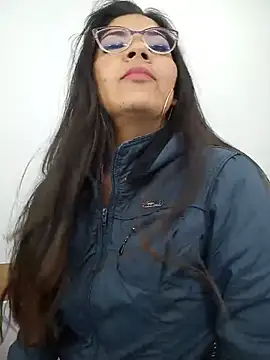 Snapshot of Luna_Dumont chatting on May 21, 2026, 11:17 am Luna Dumont online show from May 21, 2026, 11:17 am