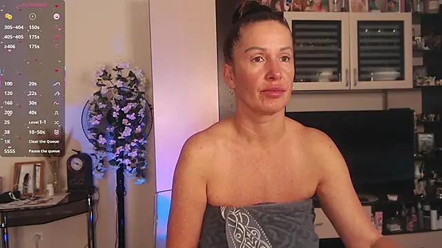 SheilaRyan online show from November 3, 2025, 5:20 am