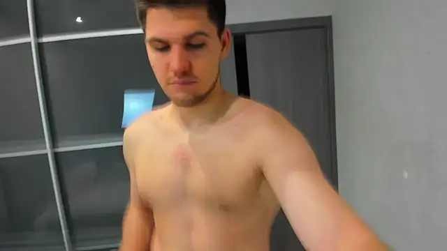 Snapshot of Alex_Brown_ chatting on February 5, 2025, 2:16 pm Alex Brown online show from February 5, 2025, 2:16 pm