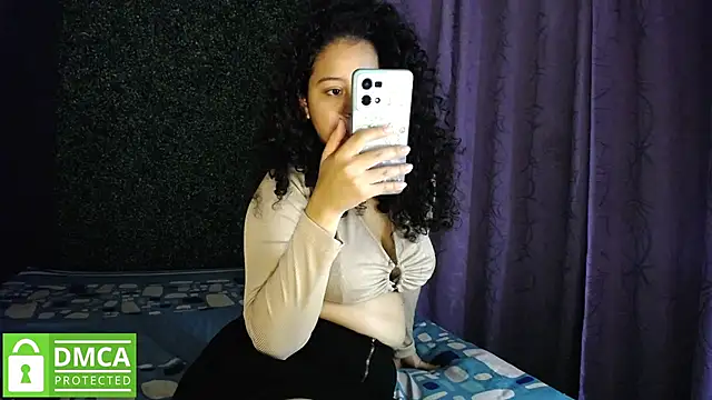 Snapshot of Mr_MrsCurie chatting on January 6, 2026, 11:51 pm Mr MrsCurie online show from January 6, 2026, 11:51 pm