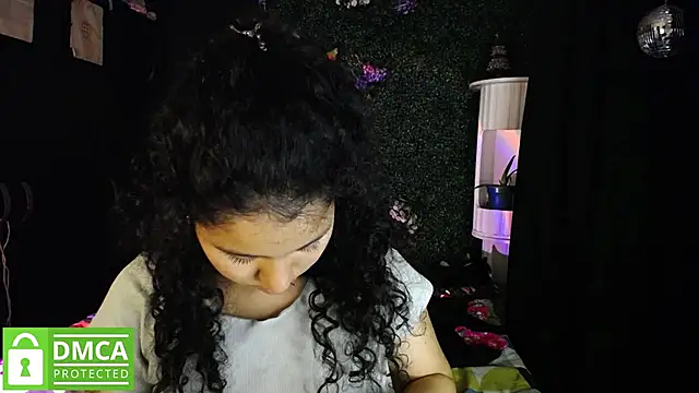 Snapshot of Mr_MrsCurie chatting on March 13, 2026, 11:33 pm Mr MrsCurie online show from March 13, 2026, 11:33 pm