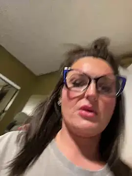 DawnDunley online show from December 16, 2025, 2:27 am