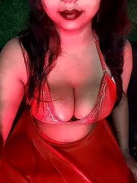 Snapshot of loveli_diya chatting on October 28, 2025, 11:51 pm loveli diya online show from October 28, 2025, 11:51 pm