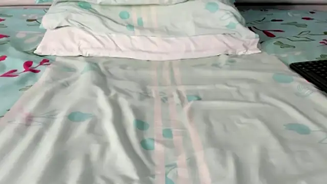 Snapshot of maybelline69 chatting on February 23, 2026, 11:02 pm maybelline69 online show from February 23, 2026, 11:02 pm