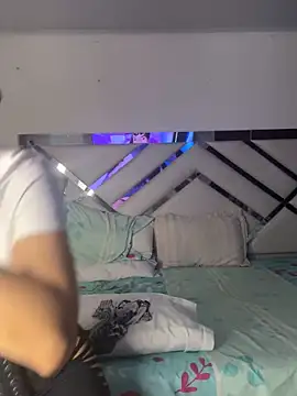 Snapshot of maybelline69 chatting on April 9, 2026, 6:19 am maybelline69 online show from April 9, 2026, 6:19 am