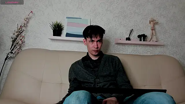 CalvinOwens online show from February 19, 2025, 2:44 pm