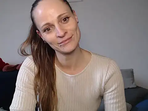 naikah714 online show from March 16, 2025, 5:07 pm