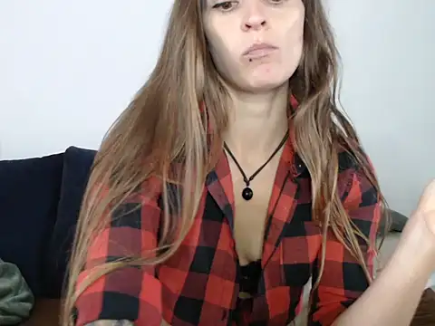 naikah714 online show from September 13, 2025, 2:28 pm