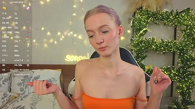 Snapshot of IdaValenti chatting on February 17, 2026, 11:11 pm IdaValenti online show from February 17, 2026, 11:11 pm