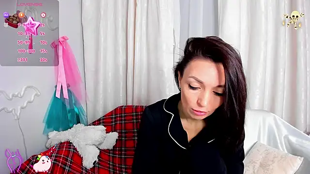 Snapshot of jessica_tiny chatting on November 15, 2025, 1:14 am jessica tiny online show from November 15, 2025, 1:14 am