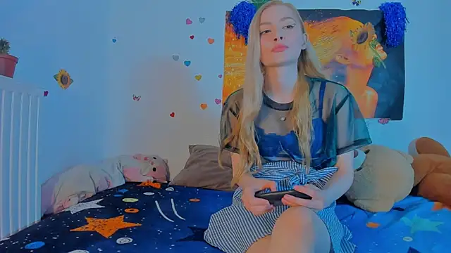 Snapshot of Lizzyjordanxo chatting on June 23, 2026, 3:32 pm Lizzyjordanxo online show from June 23, 2026, 3:32 pm