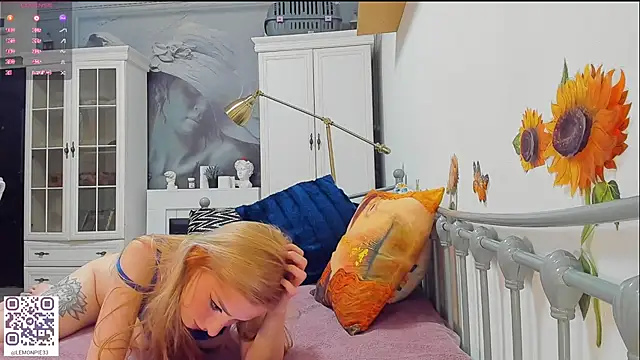 Snapshot of Lizzyjordanxo chatting on August 6, 2026, 5:15 pm Lizzyjordanxo online show from August 6, 2026, 5:15 pm