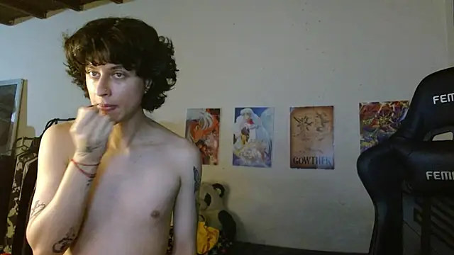 Snapshot of angelitofemboy chatting on January 26, 2025, 8:25 am angelitofemboy online show from January 26, 2025, 8:25 am