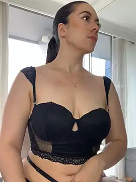 Snapshot of ImAlicee chatting on January 2, 2025, 7:29 pm ImAlicee online show from January 2, 2025, 7:29 pm